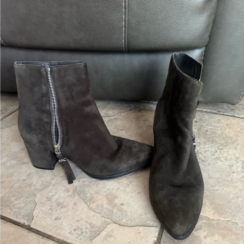 Michael Kors Dark brown Suede Ankle Boots size 7.5